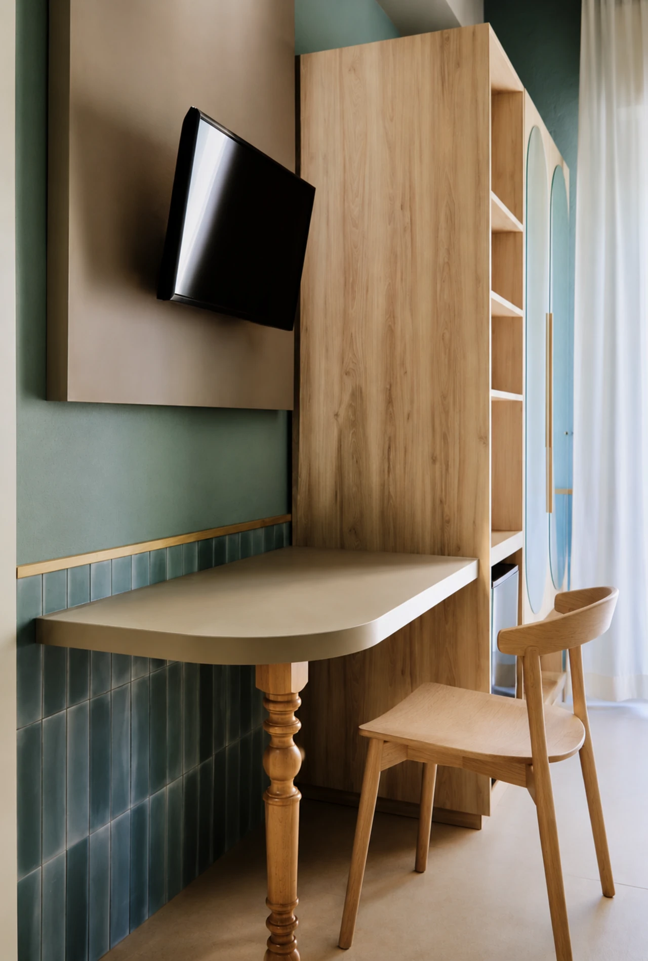 Custom-made furnishings for hotel rooms